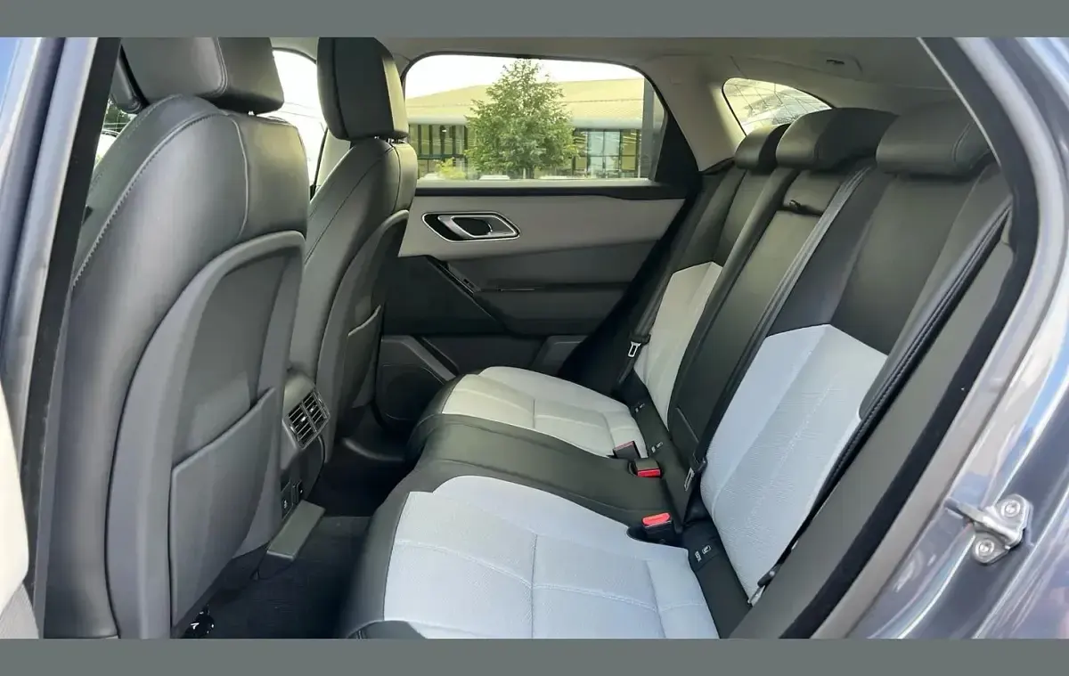 Used Land Rover Range Rover Velar HSE Dynamic 204 HP (150 kW) 2024 Blue SUV