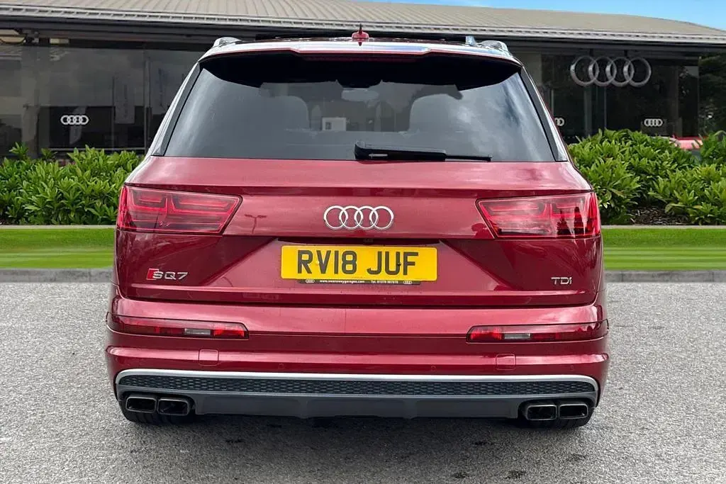 Used Audi SQ7 Advanced 435 HP (319 kW) 2018 Red SUV