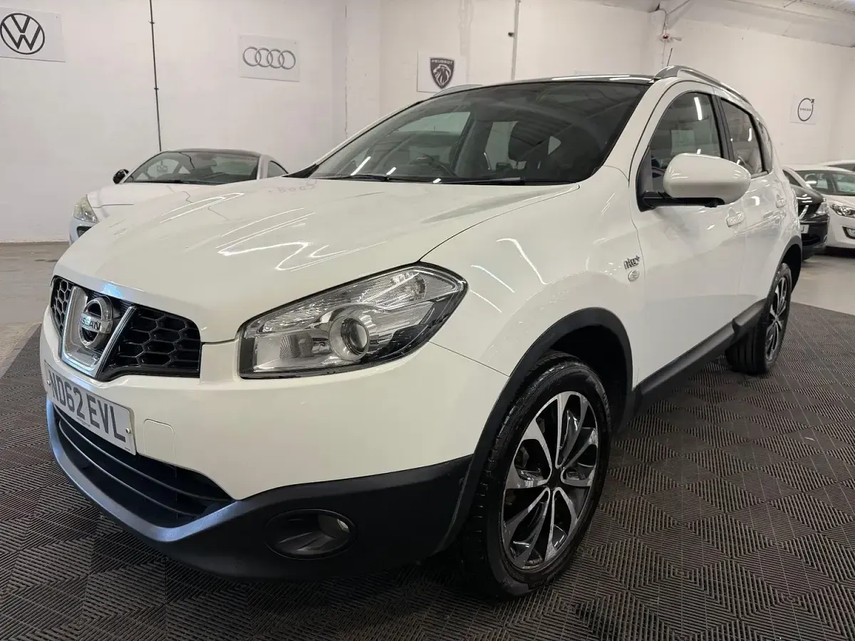 Used Nissan Qashqai N-TEC 2012 White SUV