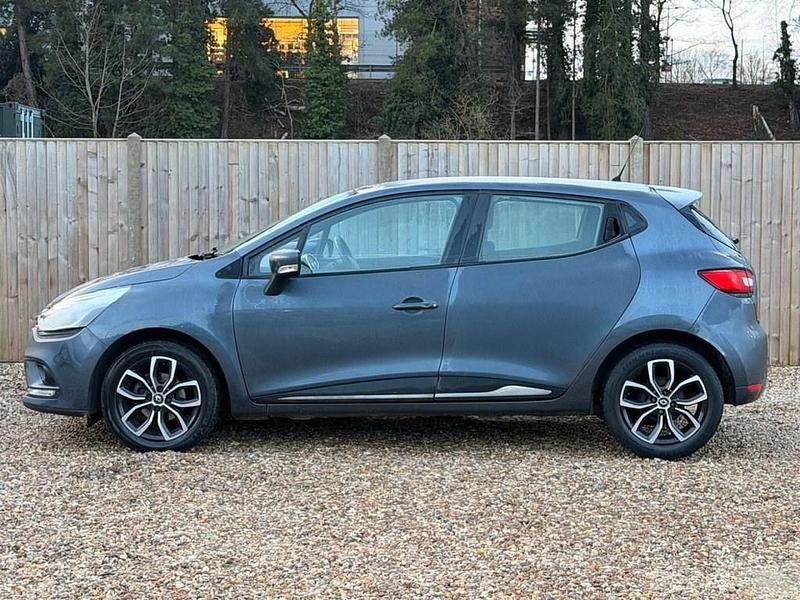 Used Renault Clio IV Play 75 HP (55 kW) 2018 Grey Hatchback
