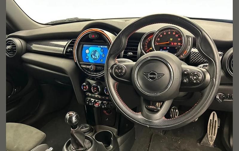 Used Mini Cooper S Hatch 189 HP (139 kW) 2019 Blue Hatchback