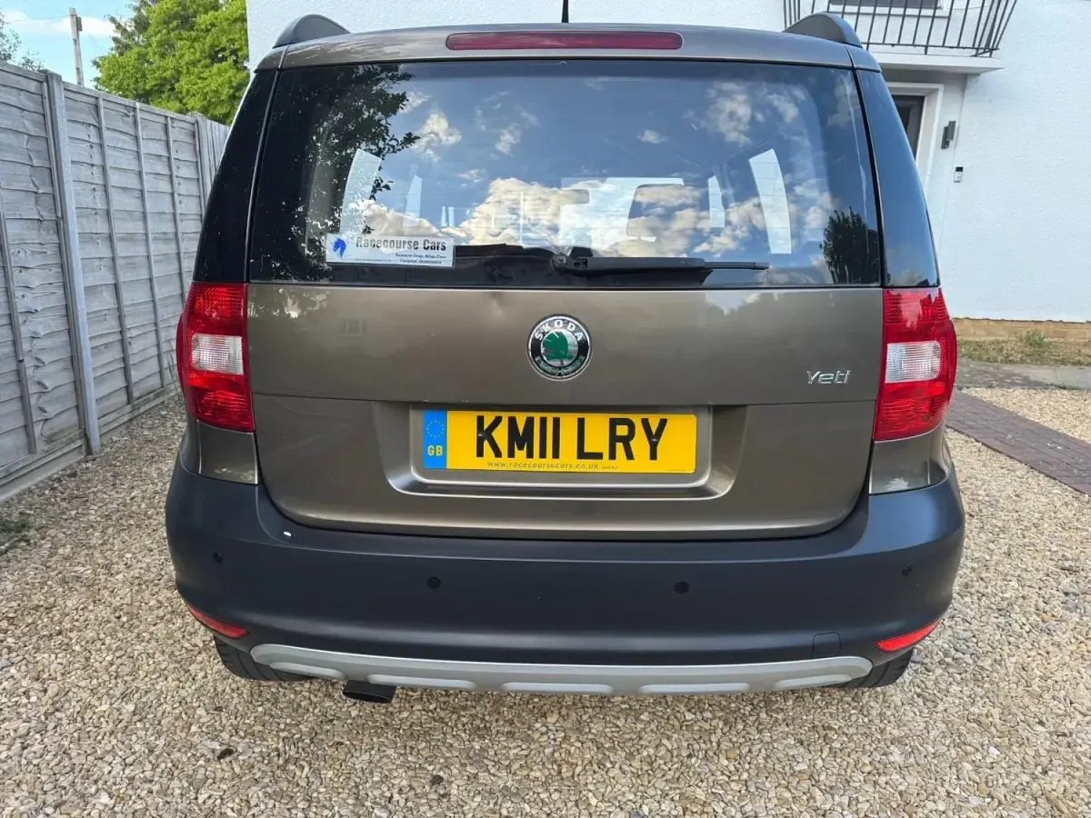 Używany Skoda Yeti 105 KM (77 kW) 2011 Brązowy SUV