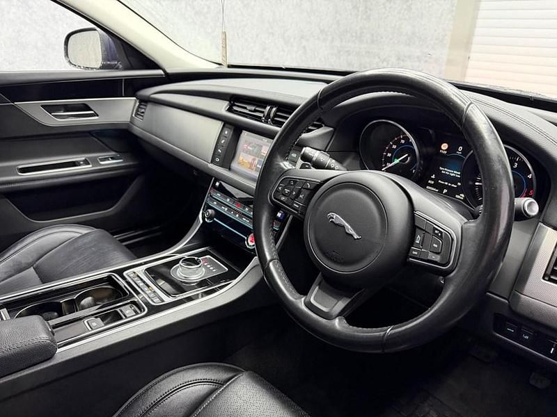 Begagnad Jaguar XF Prestige 2016 Blå Sedan