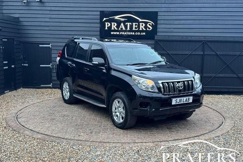 Used Toyota Land Cruiser 190 HP (139 kW) 2011 Black SUV