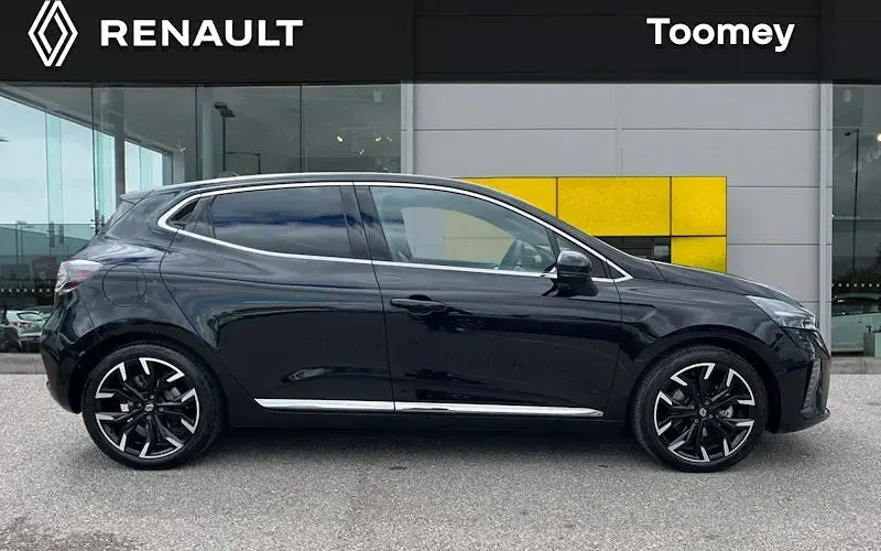 Used Renault Clio Techno 143 HP (105 kW) 2025 Black  Hatchback