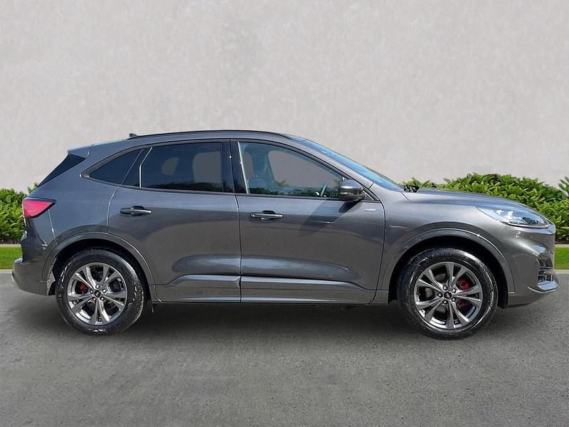 Begagnad Ford Kuga ST-Line 2024 Grå SUV