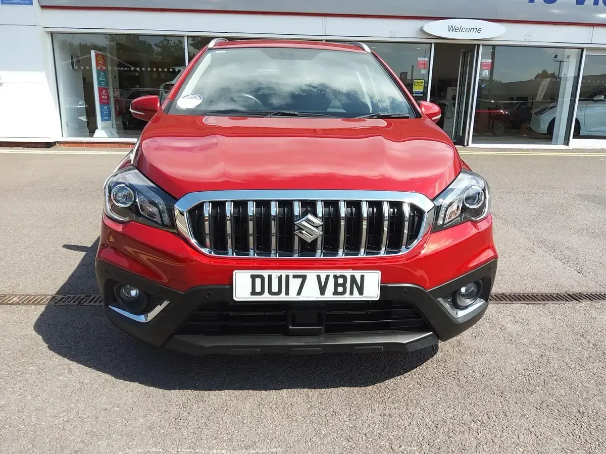 Used Suzuki SX4 SZ5 140 HP (102 kW) 2017 Red Hatchback