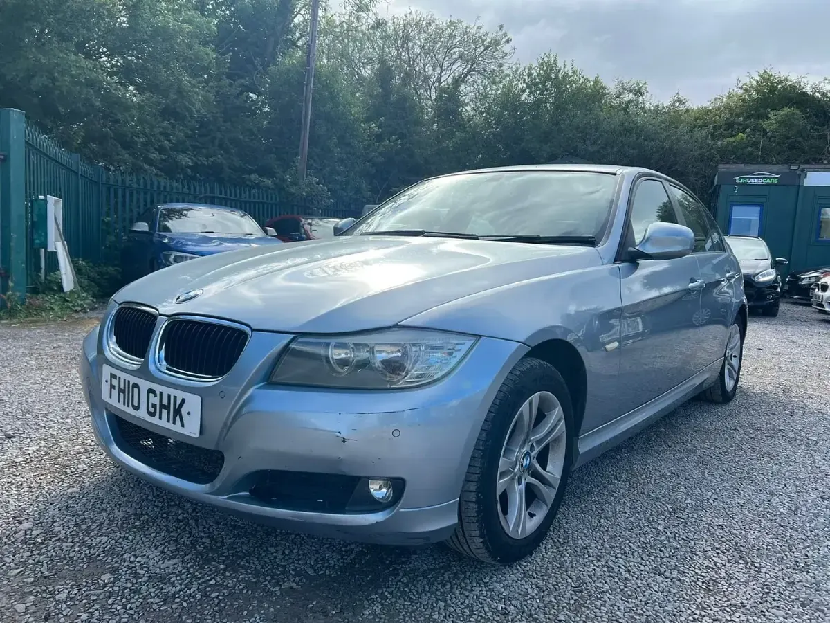 Used BMW 318 2010 Blue Sedan