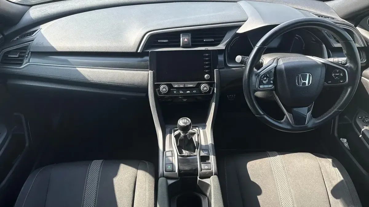 Used Honda Civic Sport 182 HP (133 kW) 2020 Silver Hatchback