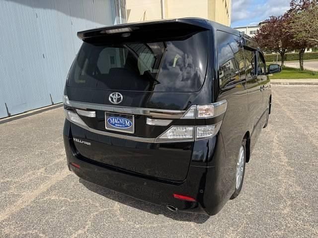 Usado Toyota Alphard 2013 Preto Monovolume