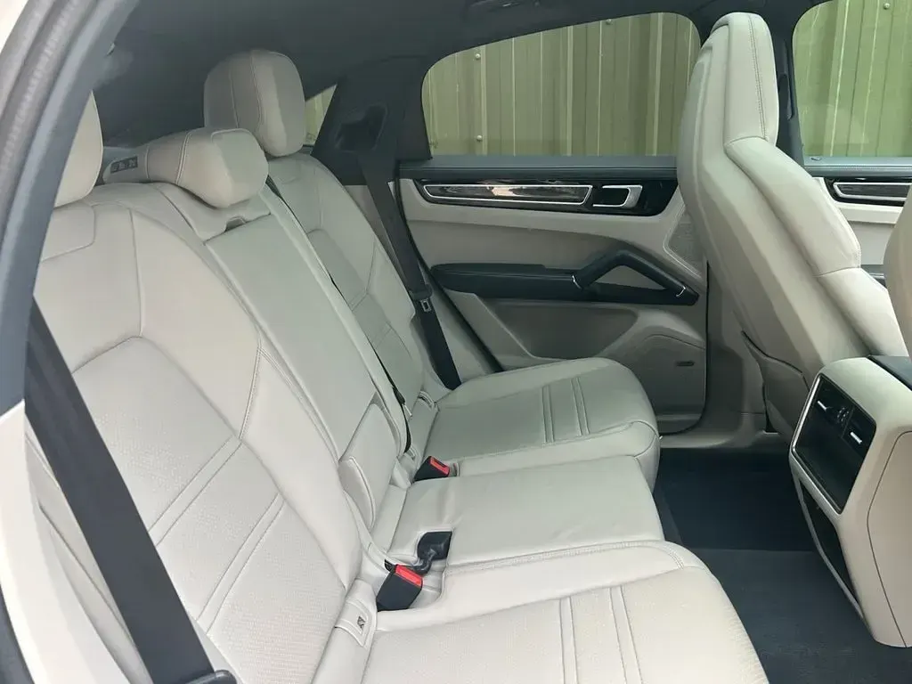 Used Porsche Cayenne 340 HP (250 kW) 2021 Grey SUV