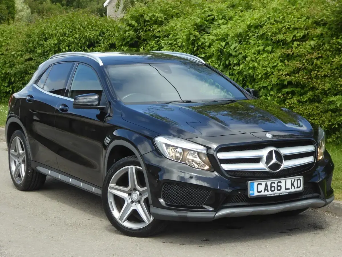 Used Mercedes GLA200 AMG line 136 HP (100 kW) 2017 Black SUV