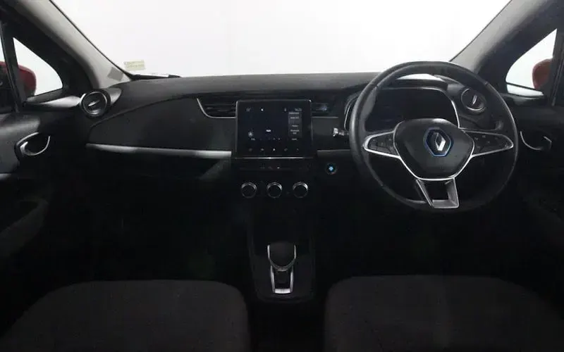 Used Renault Zoe Iconic 80 kW (109 HP) 2021 Red Hatchback