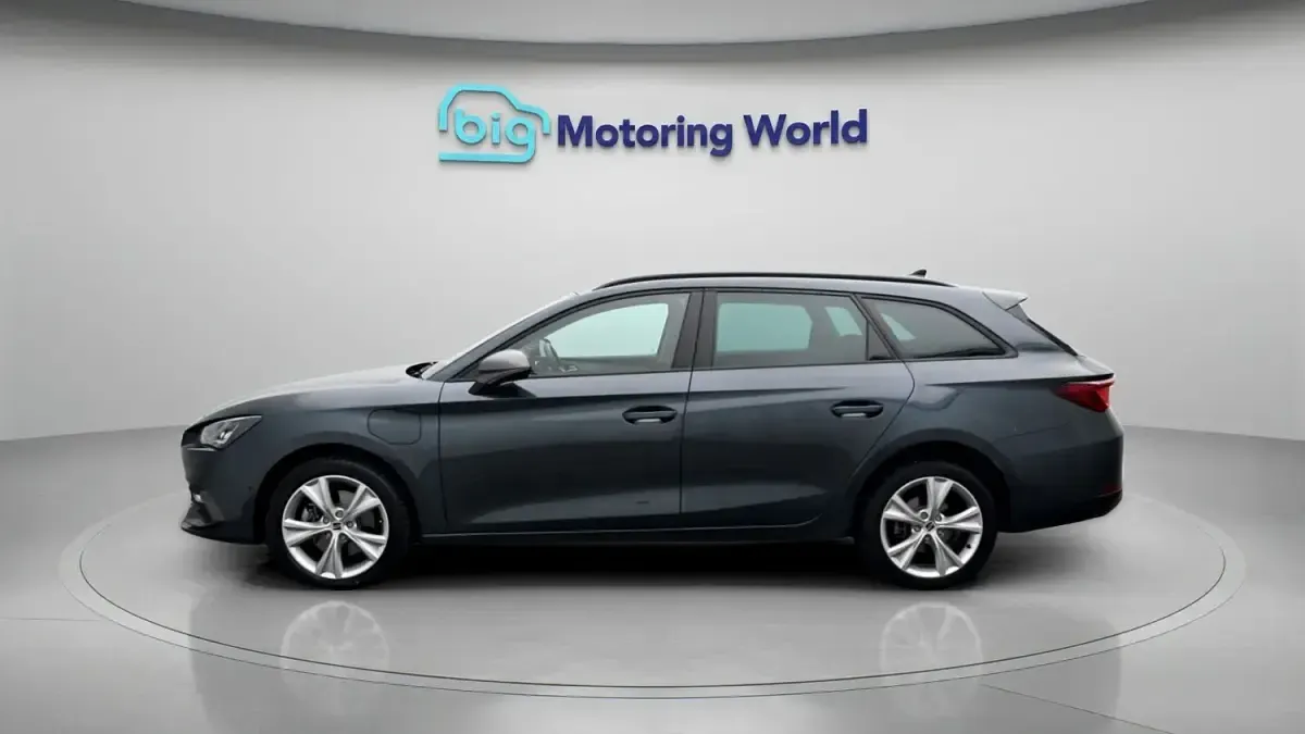 Used Seat Leon FR 204 HP (150 kW) 2025 Grey Estate