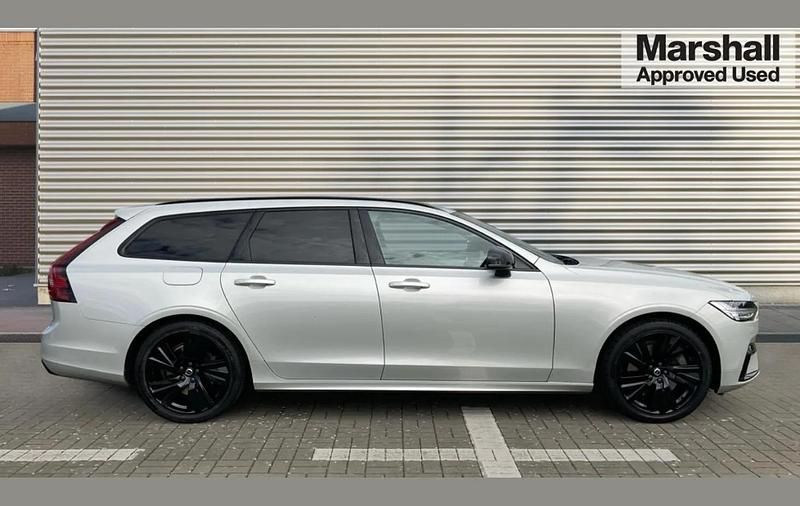 Used Volvo V90 R-Design 340 HP (250 kW) 2021 Gold Estate