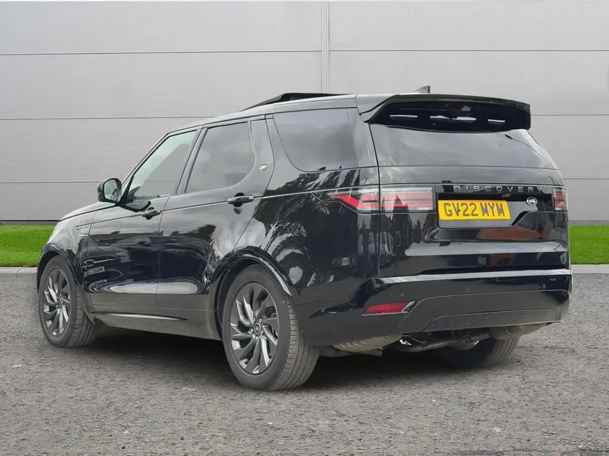 Used Land Rover Discovery R-Dynamic 246 HP (180 kW) 2022 Black SUV