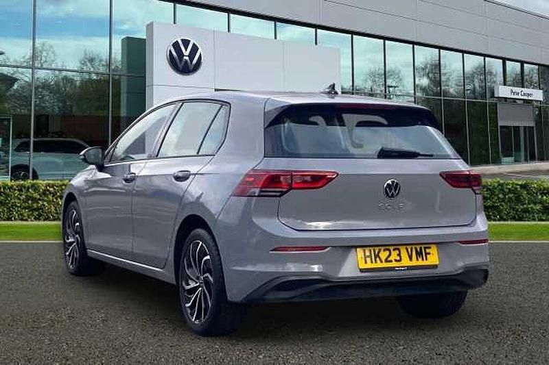 Used VW Golf VIII Life 110 HP (80 kW) 2023 Grey Hatchback