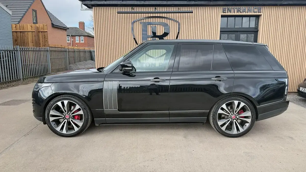 Used Land Rover Range Rover SVAutobiography Dynamic Black 566 HP (416 kW) 2019 Black SUV
