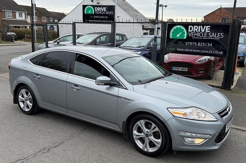 Used Ford Mondeo Business Edition 163 HP (119 kW) 2014 Silver Hatchback