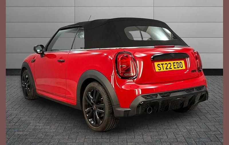 Used Mini Cooper Cabriolet Sport 134 HP (98 kW) 2022 Red Cabriolet