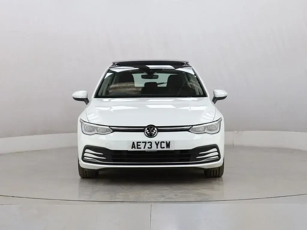 Used VW Golf VIII Style 150 HP (110 kW) 2023 White Hatchback