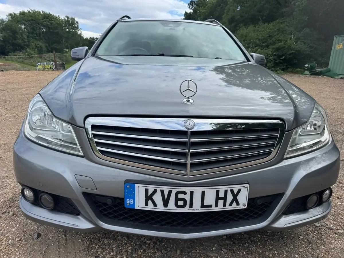 Used Mercedes C180 AMG Edition 1 156 HP (114 kW) 2011 Silver Estate