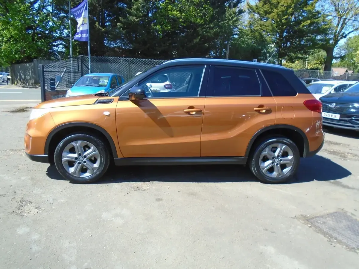 Second-hand Suzuki Vitara SZ-T 120 CP (88 kW) 2016 Portocaliu SUV