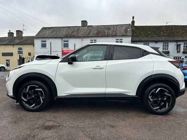 Used Nissan Juke N-Connecta 114 HP (83 kW) 2022 White SUV