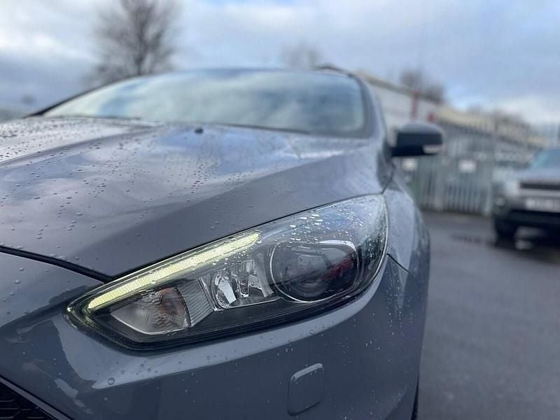 Used Ford Focus ST 185 HP (136 kW) 2017 Grey Hatchback