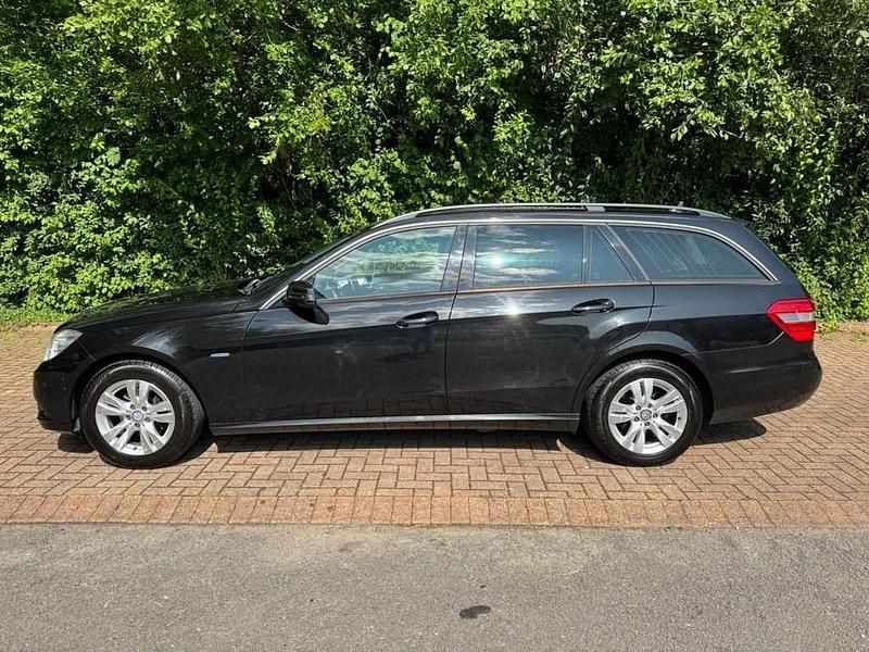 Used Mercedes E220 SE 170 HP (125 kW) 2010 Black Estate