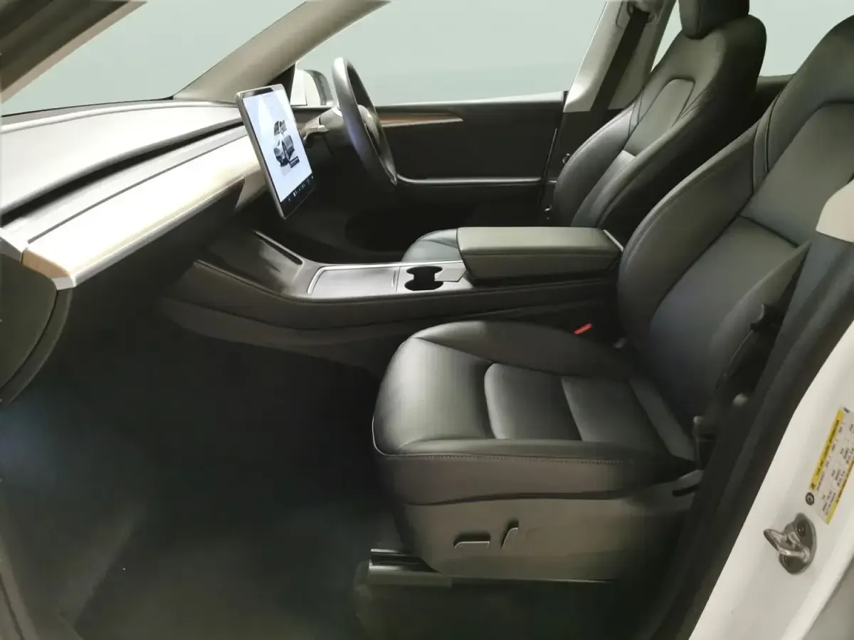 Usado Tesla Model Y RWD 254 kW (346 HP) 2023 Branco SUV
