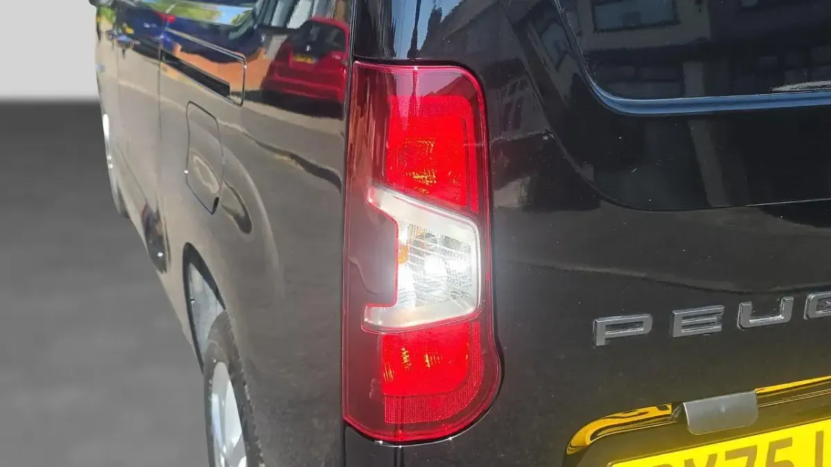 Used Peugeot Partner 129 HP (94 kW) 2025 Black MPV