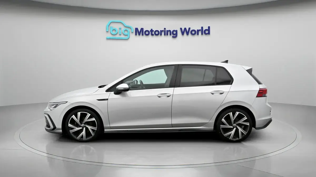 Used VW Golf VIII R-line 150 HP (110 kW) 2022 Silver Hatchback