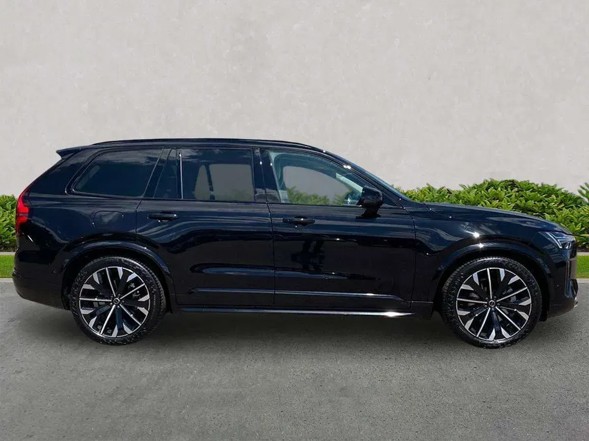 Used Volvo XC90 Ultra 455 HP (334 kW) 2025 Black SUV