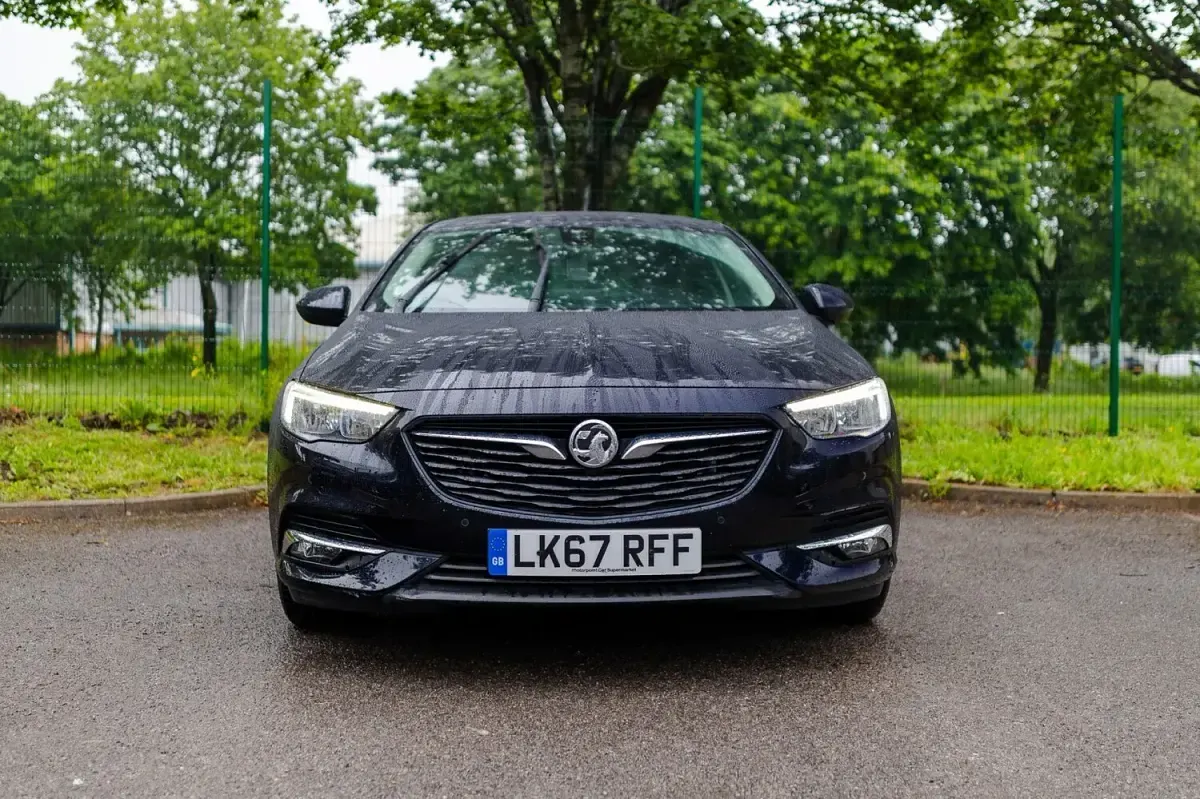 Used Vauxhall Insignia SRi 2017 Blue Hatchback