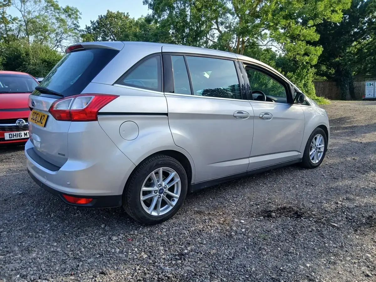 Used Ford Grand C-Max Zetec 2016 Silver MPV