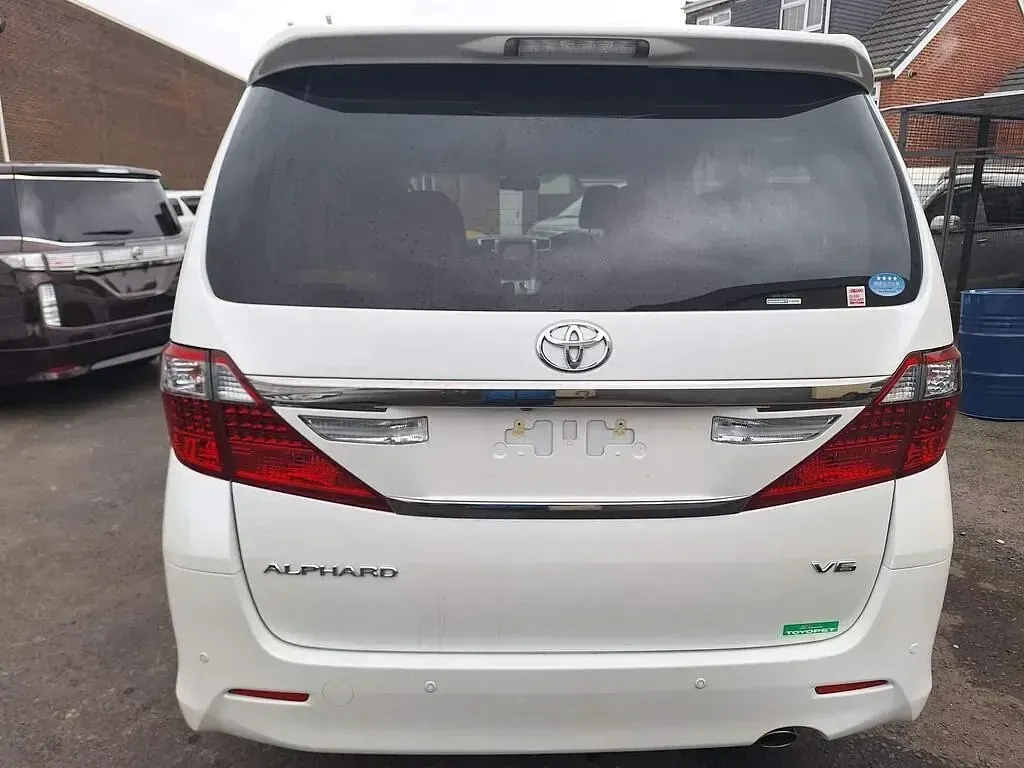 Usado Toyota Alphard 2013 Branco Monovolume