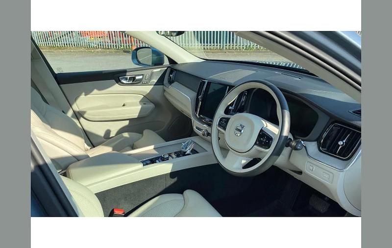 Used Volvo XC60 Inscription 197 HP (144 kW) 2020 Blue SUV