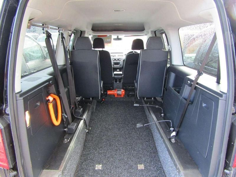 Used VW Caddy Maxi Life Life 102 HP (75 kW) 2018 Black MPV