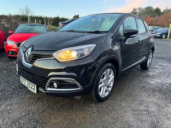 Black Used 2014 Renault Captur Dynamique SUV | £4,995 (Fair price) - Image 1/4