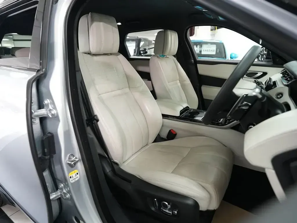 Used Land Rover Range Rover Velar HSE Dynamic 300 HP (220 kW) 2022 Silver SUV