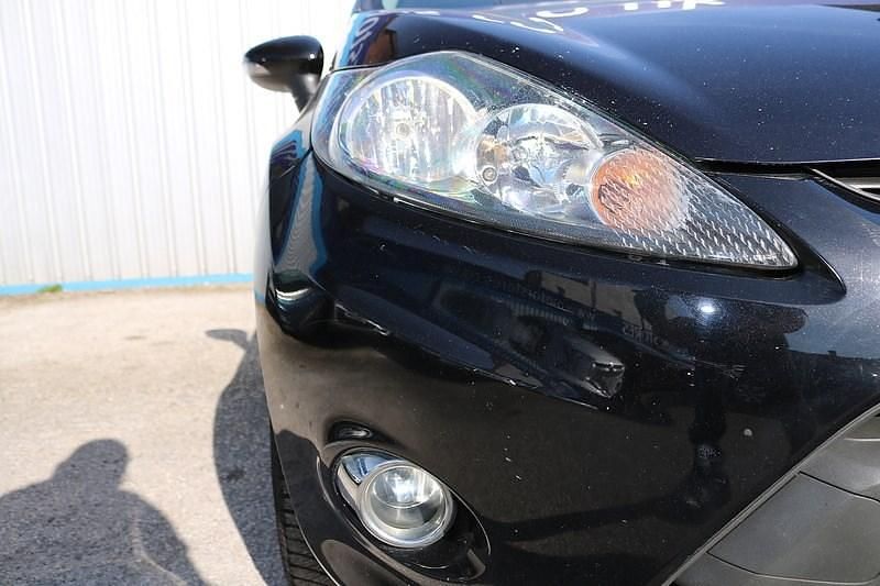 Used Ford Fiesta 70 HP (51 kW) 2012 Black Hatchback