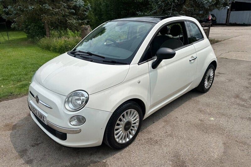 White Used 2012 Fiat 500 Lounge Hatchback | £2,495 (Fair price) - Image 1/1