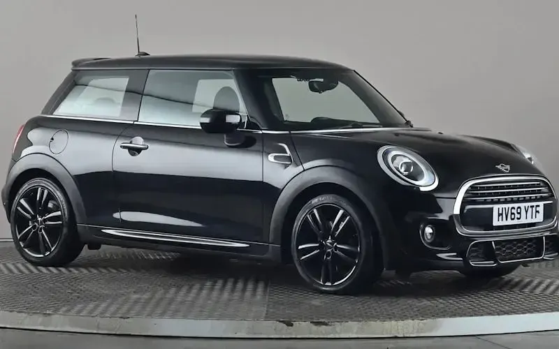 Used Mini Cooper Hatch 136 HP (100 kW) 2021 Hatchback