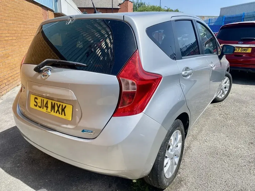 Used Nissan Note Acenta 80 HP (58 kW) 2014 Silver Hatchback