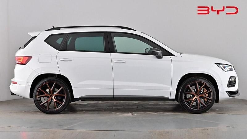 Used Cupra Ateca VZ3 300 HP (220 kW) 2023 Nevada white SUV