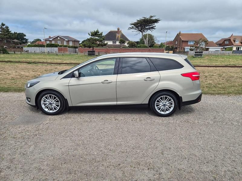 Silver Used 2017 Ford Focus Zetec Estate | £11,495 (Expensive) - Image 1/4