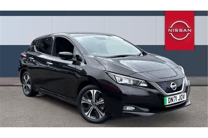 Black Used 2021 Nissan Leaf Tekna Hatchback | £9,923 (Good price) - Image 1/4
