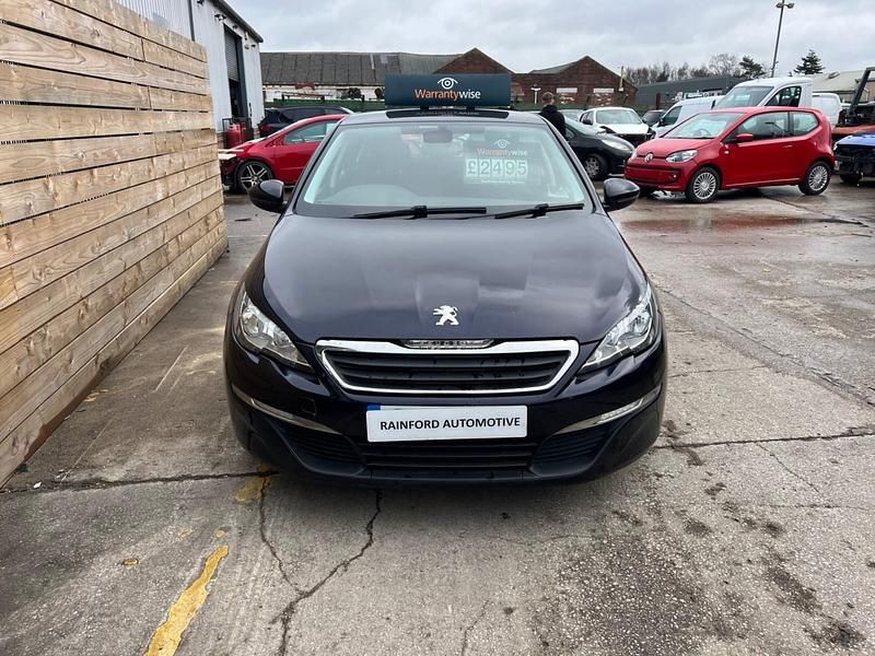 Used Peugeot 308 Active 100 HP (73 kW) 2014 Blue Hatchback