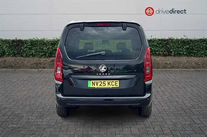 Nuevo Vauxhall Combo Ultimate 100 kW (136 CV) 2025 Negro Monovolumen